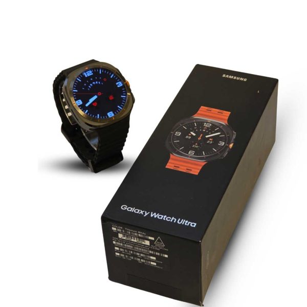 Galaxy Watch Ultra یکی از حرفه‌ای‌ترین مدل‌های ساعت هوشمند با طراحی الهام‌گرفته از اپل واچ اولترا است.