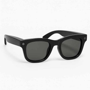 Smart glasses with hidden camera and built in speaker.vira janebi1