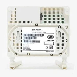 مودم Huawei EchoLife HG8145V5 یک دستگاه ONT (Optical Network Terminal) یا ترمینال نوری هوشمند است که برای اتصال فیبر نوری (GPON) طراحی شده است. این مودم به‌دلیل ترکیب قابلیت‌های مودم فیبر با عملکرد روتر وای-فای، گزینه‌ای مناسب برای خانه‌ها یا دفاتر کوچک است که هم به اینترنت پرسرعت نیاز دارند و هم به امکان اتصال تلفن VoIP و شبکه محلی.